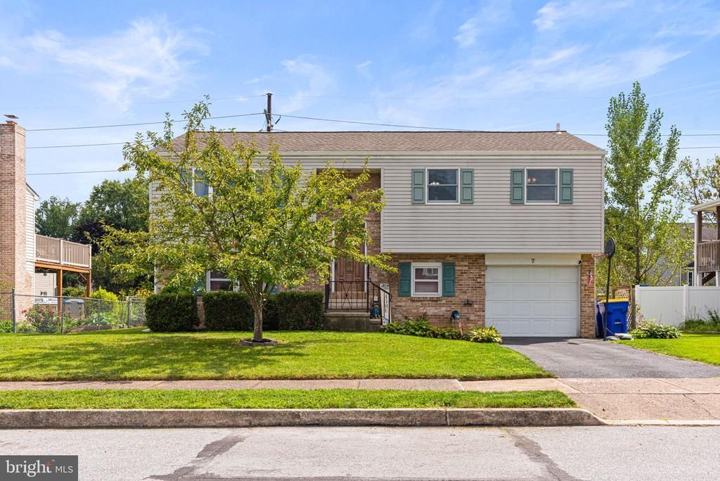 7 Sherwood Drive, Mechanicsburg, PA 17055 Main Photo