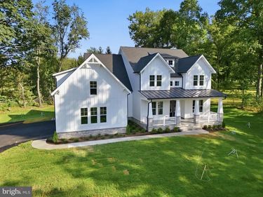 18871 WOODBURN ROAD, LEESBURG, VA 20175