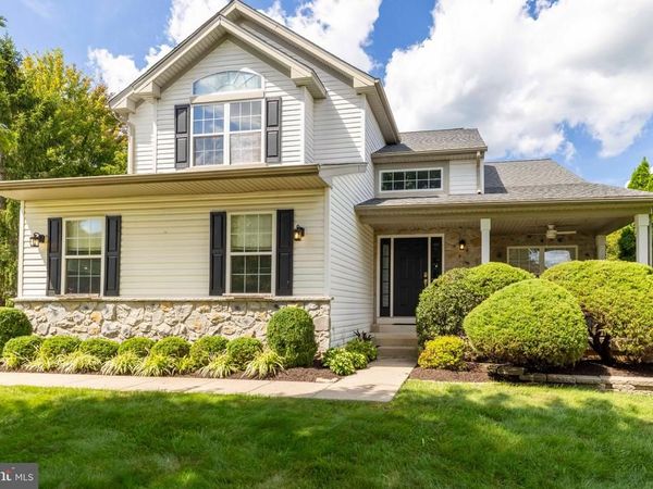 212 SOMERSET CIRCLE , CHALFONT, PA 18914