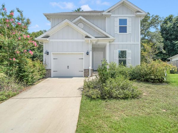 30 Sandywoods Court, Freeport, FL 32439