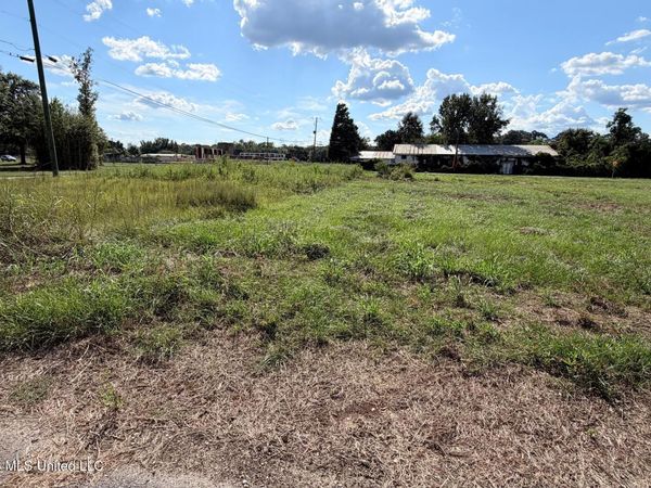914 S Tipton Street, Hattiesburg, MS 39401