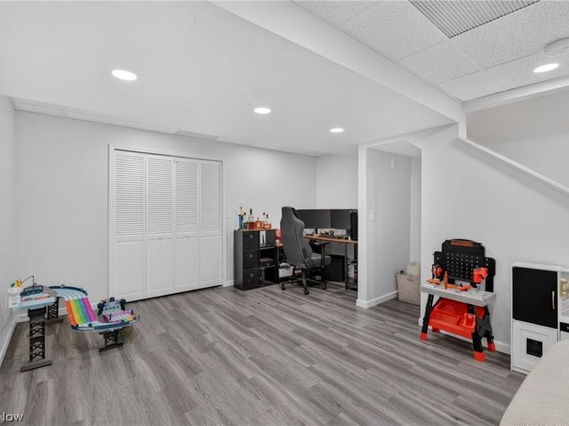 2614 Bishop Oval , Barberton, OH 44203 Photo 20