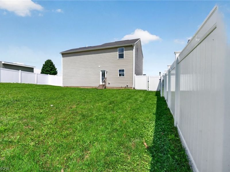 2614 Bishop Oval , Barberton, OH 44203 Photo 22