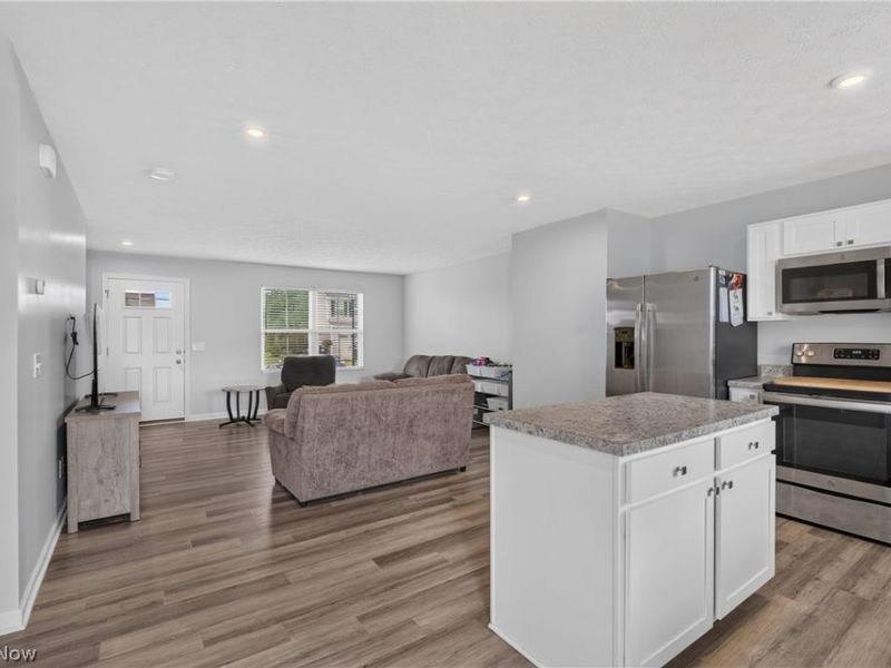2614 Bishop Oval , Barberton, OH 44203 Photo 7