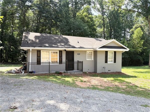 5715 Harding Drive , Mableton, GA 30126