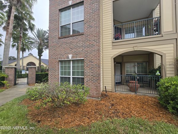 7800 POINT MEADOWS Drive, Unit 1017, Jacksonville, FL 32256