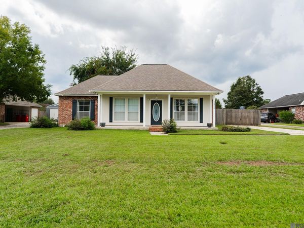 9232 Jordan Dr, Denham Springs, LA 70726