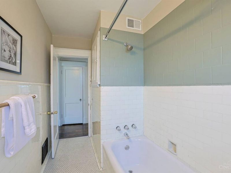 3015 Hull Avenue, Cincinnati, OH 45211 Photo 33