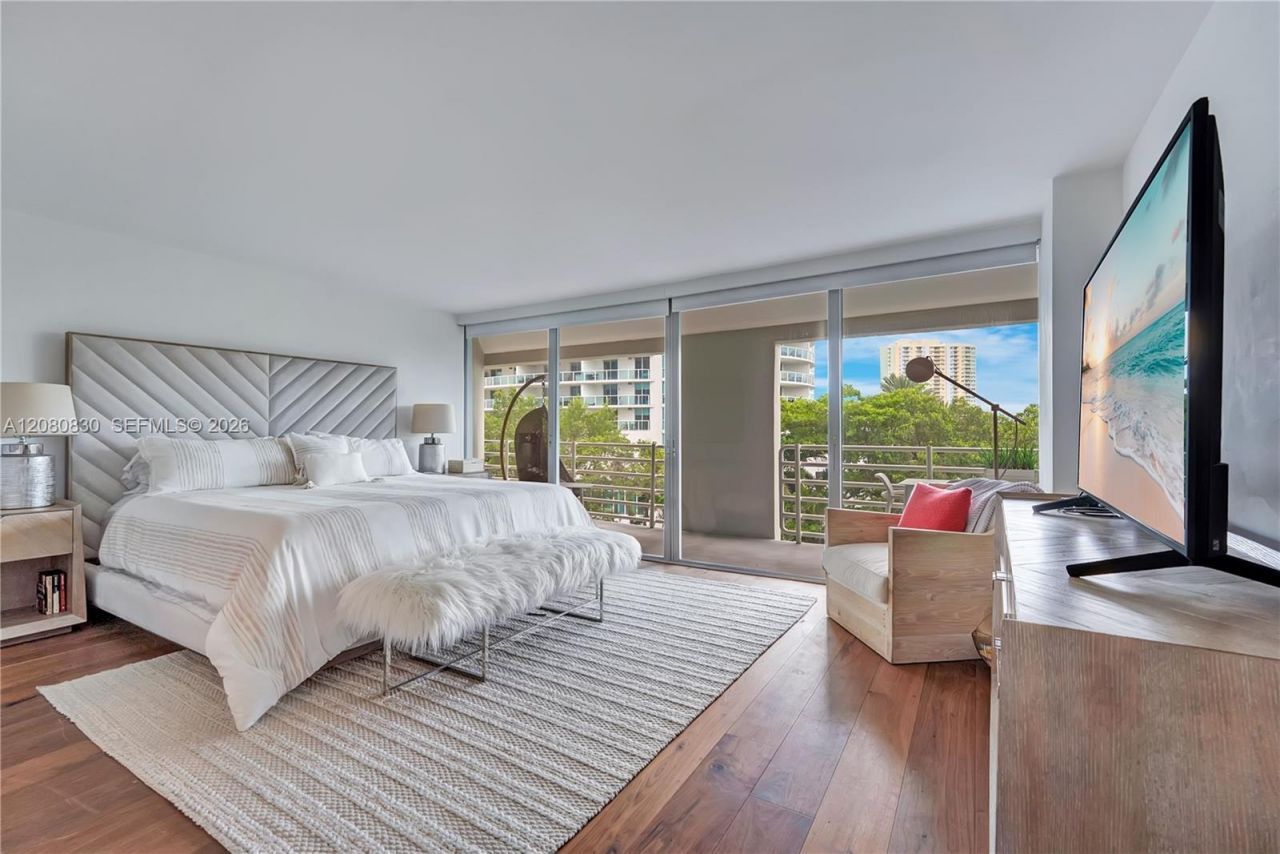 2025 Brickell Ave , Unit 706, Miami, FL 33129 Photo