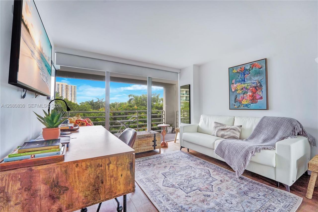 2025 Brickell Ave , Unit 706, Miami, FL 33129 Photo