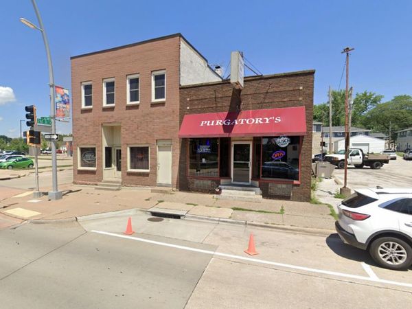 2104 State Street , Bettendorf, IA 52722