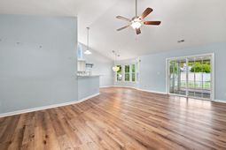 201 Coldwater Circle photo 4
