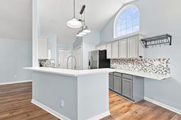 201 Coldwater Circle photo 4