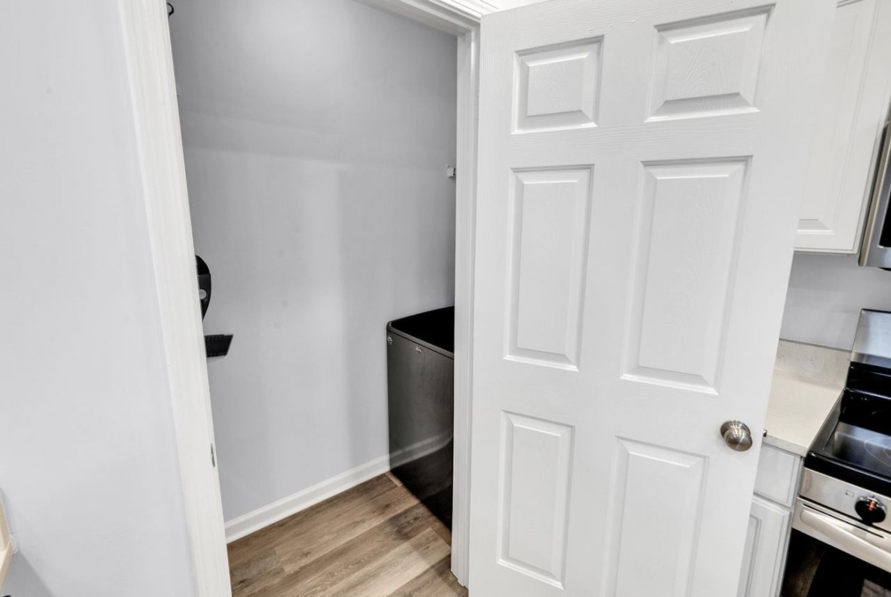 1068 Harvester Circle  Photo 13