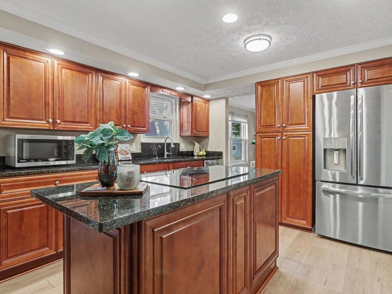 1990 Palouse Drive, London, OH 43140 Photo 11
