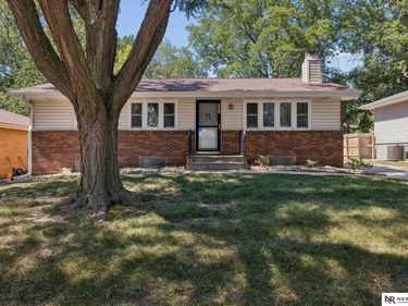 5301 S 52nd Street, Lincoln, NE 68516