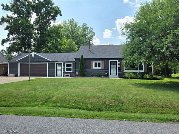9856 Dupont Drive , Columbia Station, OH 44028