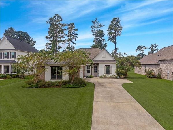 23339 NOBLE OAK Drive, Springfield, LA 70462