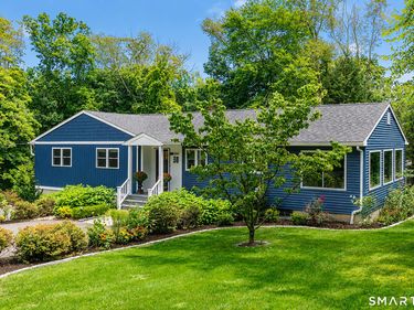 30 East , Salisbury, CT 06039