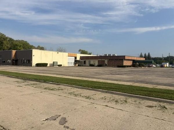 7915 Sheridan Rd, Kenosha, WI 53143