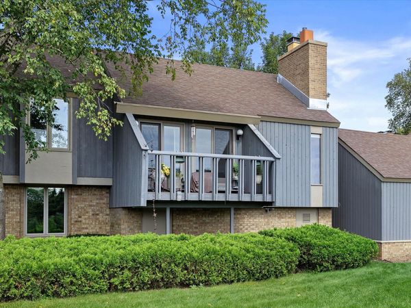 1 Deepwood Ct, Unit C-1, Wind Point, WI 53402