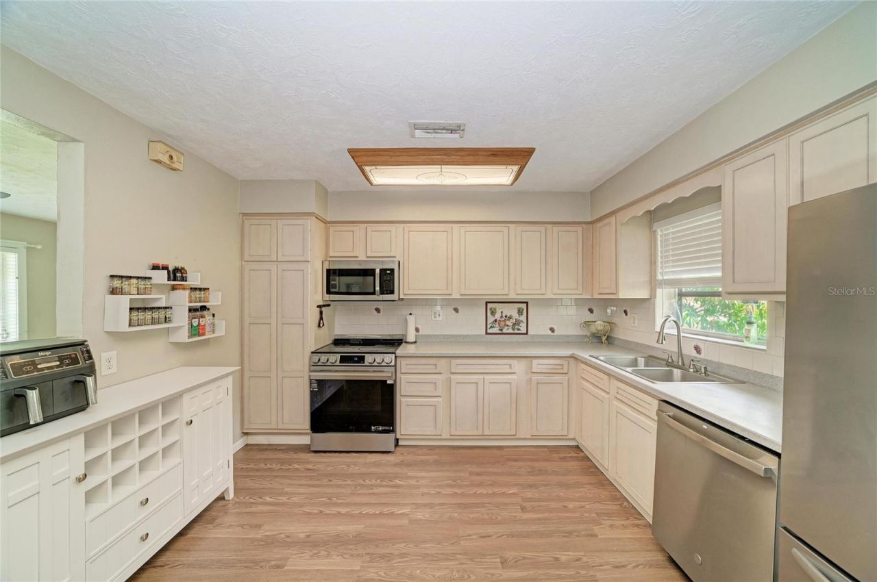 5423 21st Street W, Bradenton, FL 34207 Photo