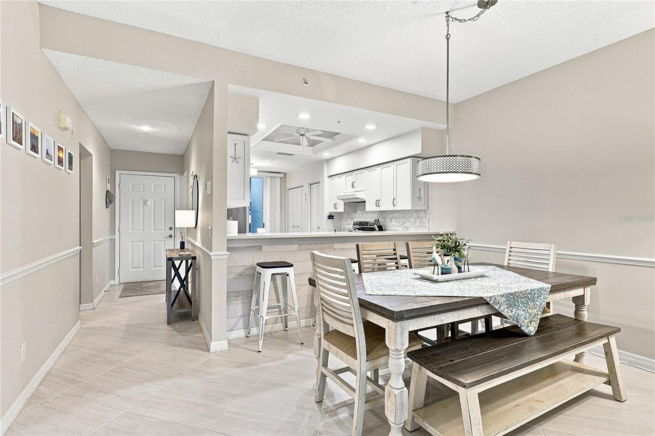 9570 High Gate Drive, Unit 1715, Sarasota, FL 34238 Photo
