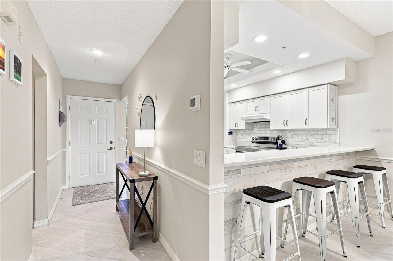 9570 High Gate Drive, Unit 1715, Sarasota, FL 34238 Photo
