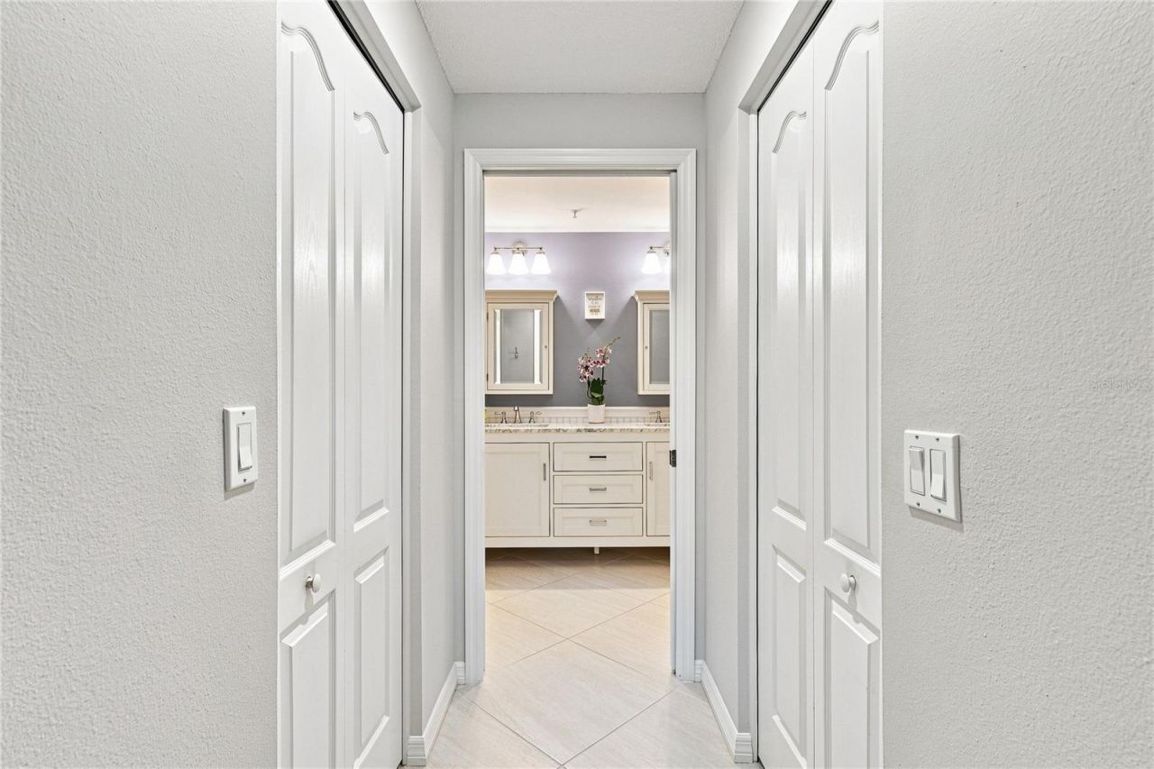 9570 High Gate Drive, Unit 1715, Sarasota, FL 34238 Photo