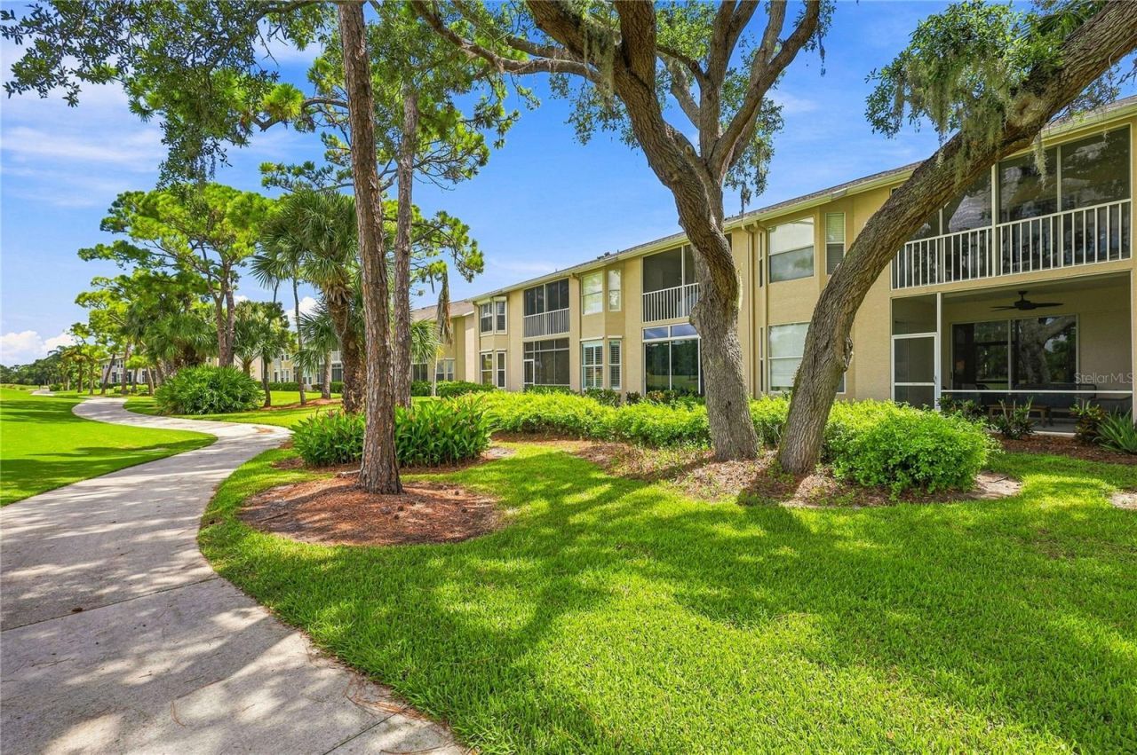 9570 High Gate Drive, Unit 1715, Sarasota, FL 34238 Photo