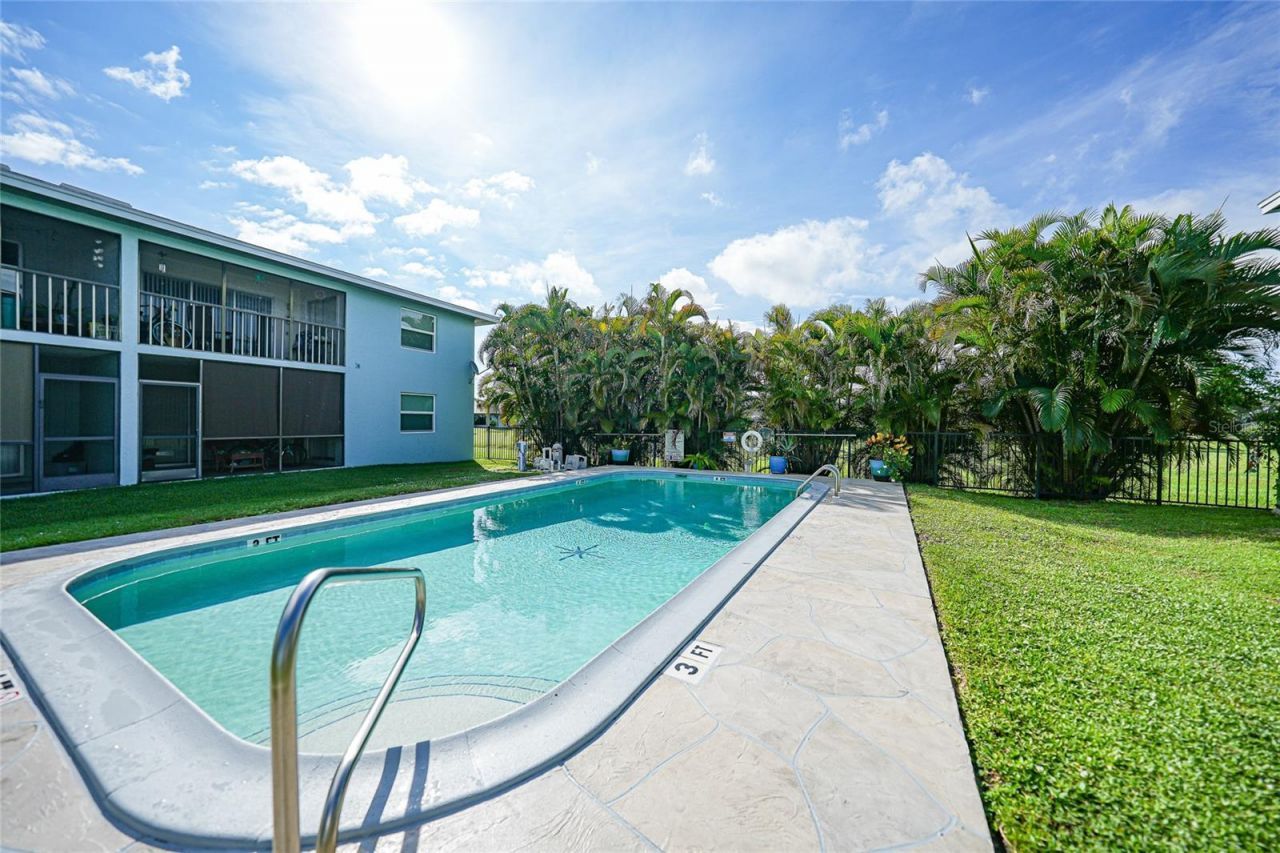 449 Royal Poinciana, Unit 311, Punta Gorda, FL 33955 Photo