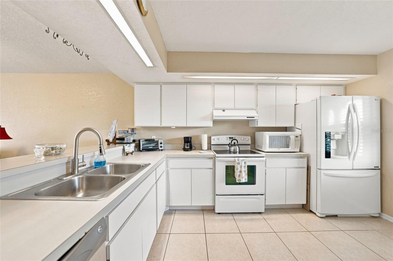 449 Royal Poinciana, Unit 311, Punta Gorda, FL 33955 Photo