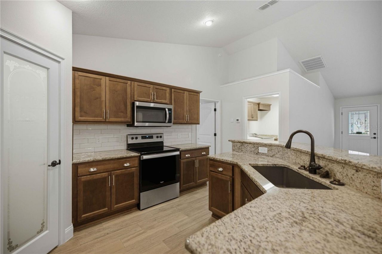 8663 SE 155th Place , Summerfield, FL 34491 Photo