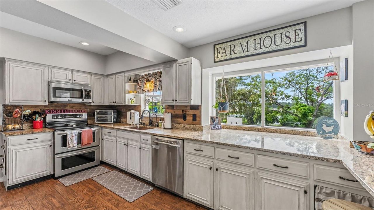 2406 Lake Ella Road, Fruitland Park, FL 34731 Photo