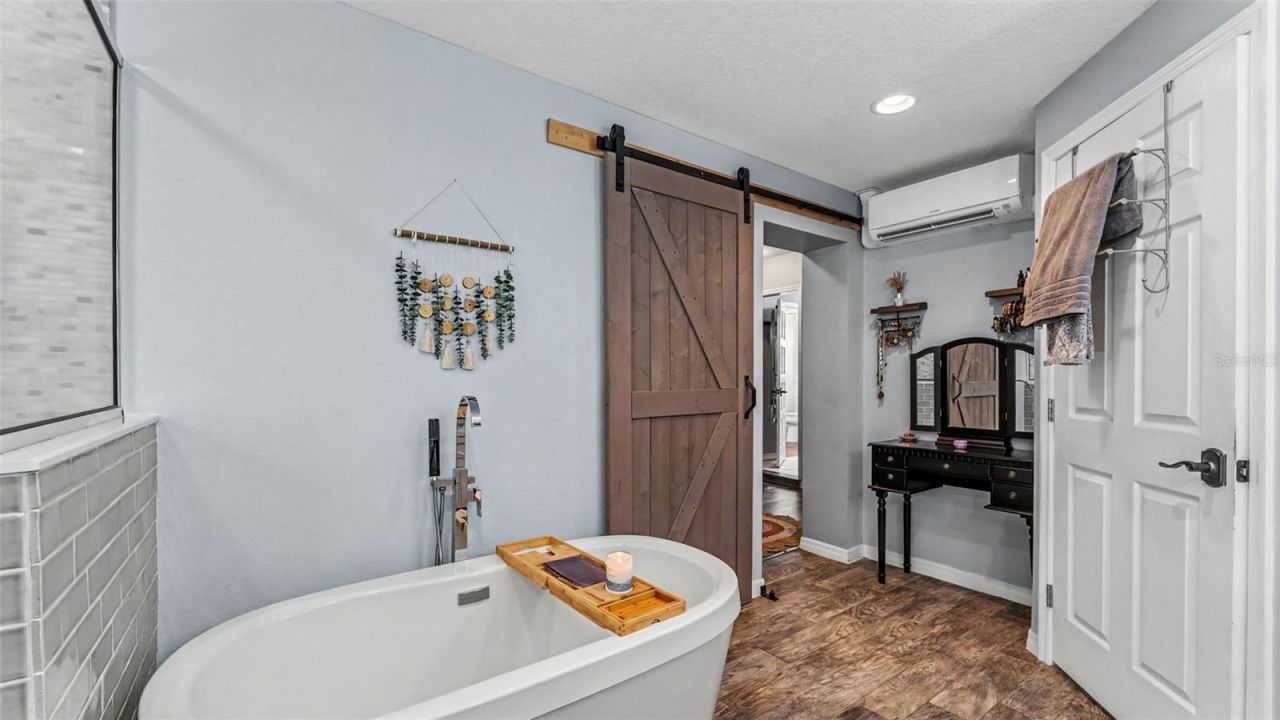 2406 Lake Ella Road, Fruitland Park, FL 34731 Photo