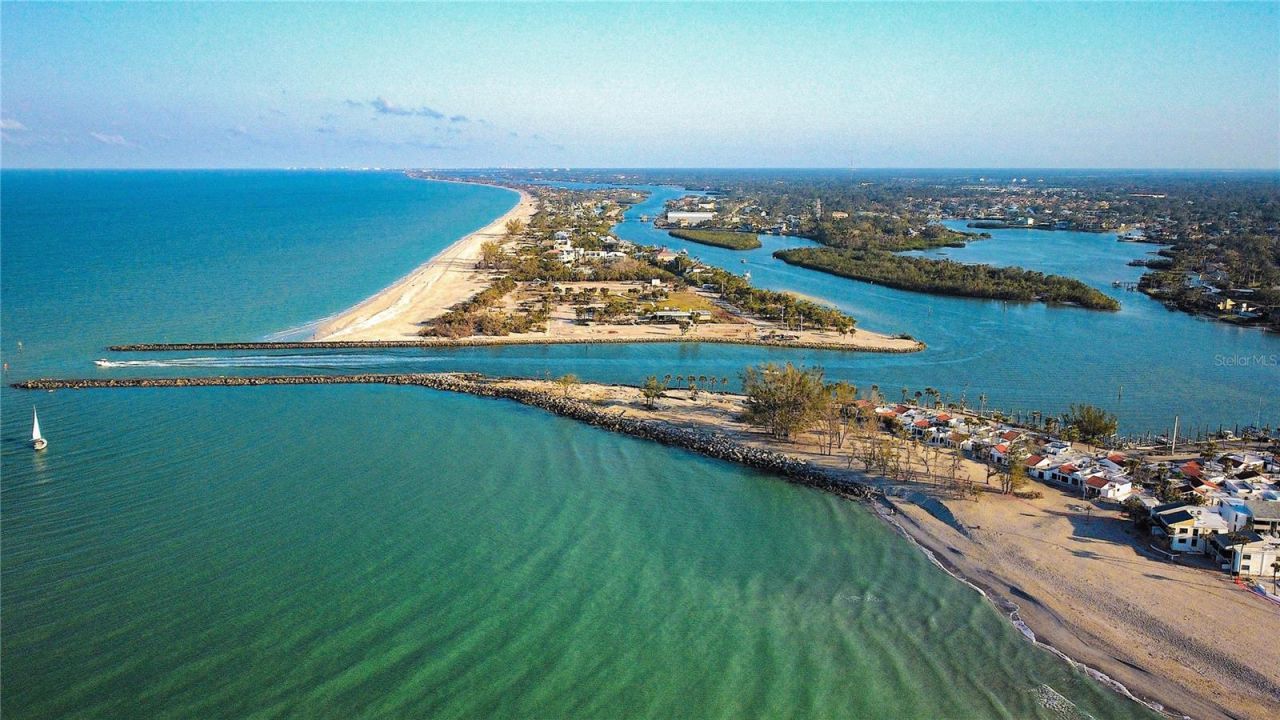 832 Tartan Drive, Unit 832, Venice, FL 34293 Photo