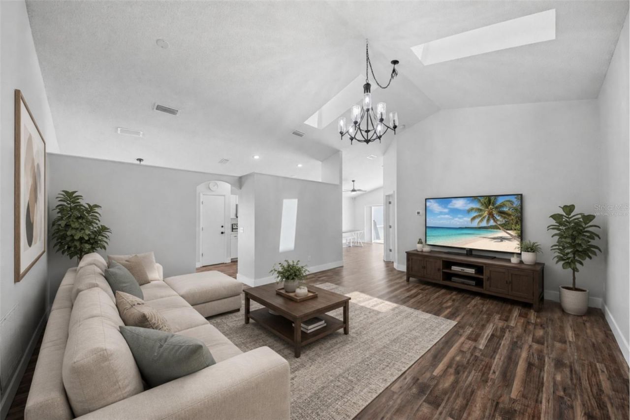1114 Bloomingdale Drive, Davenport, FL 33897 Photo