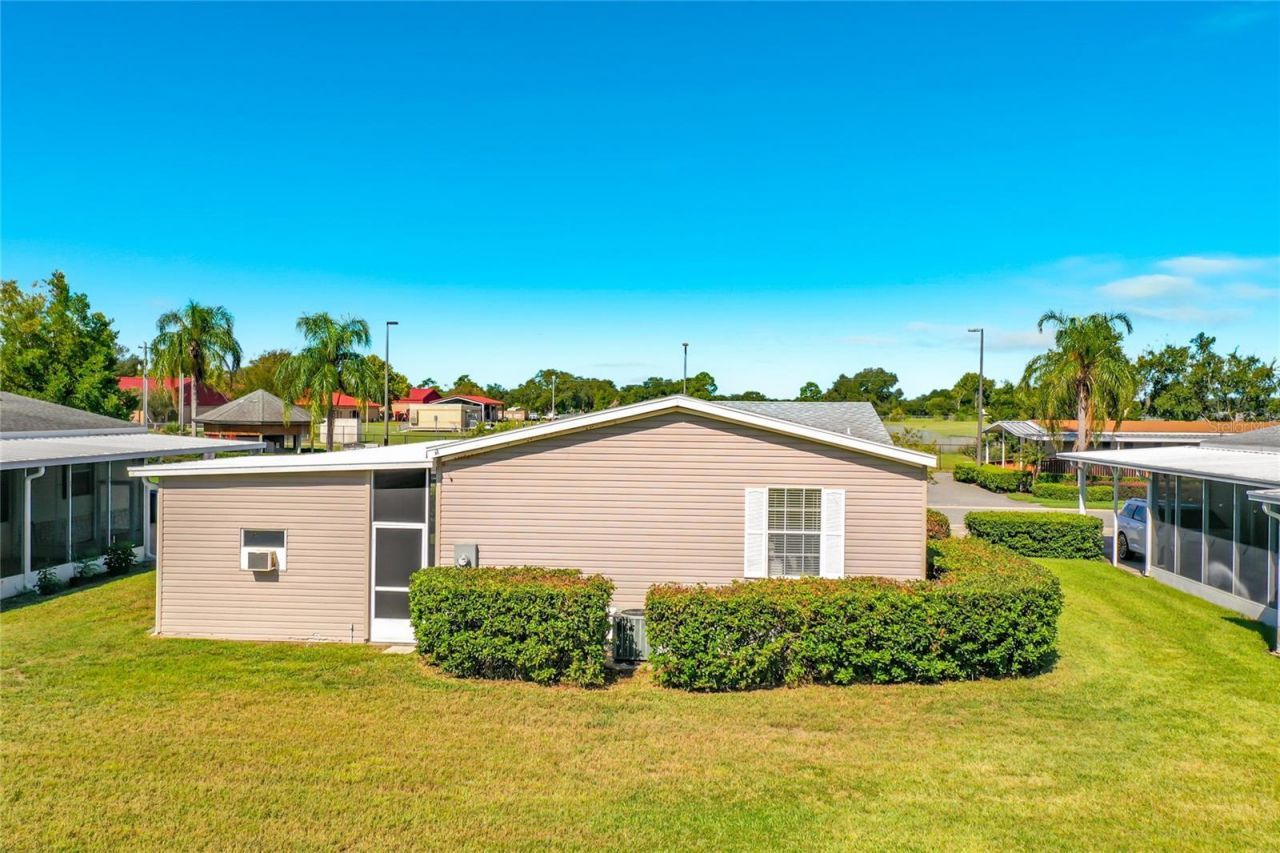 25110 Alamanda Dr , Astatula, FL 34705 Photo