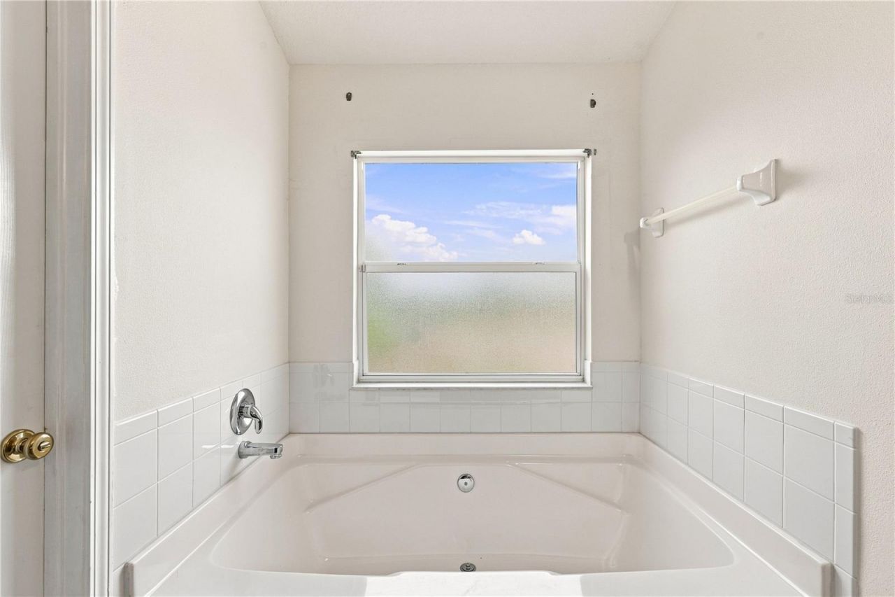 13158 Thoroughbred Loop, Largo, FL 33773 Photo