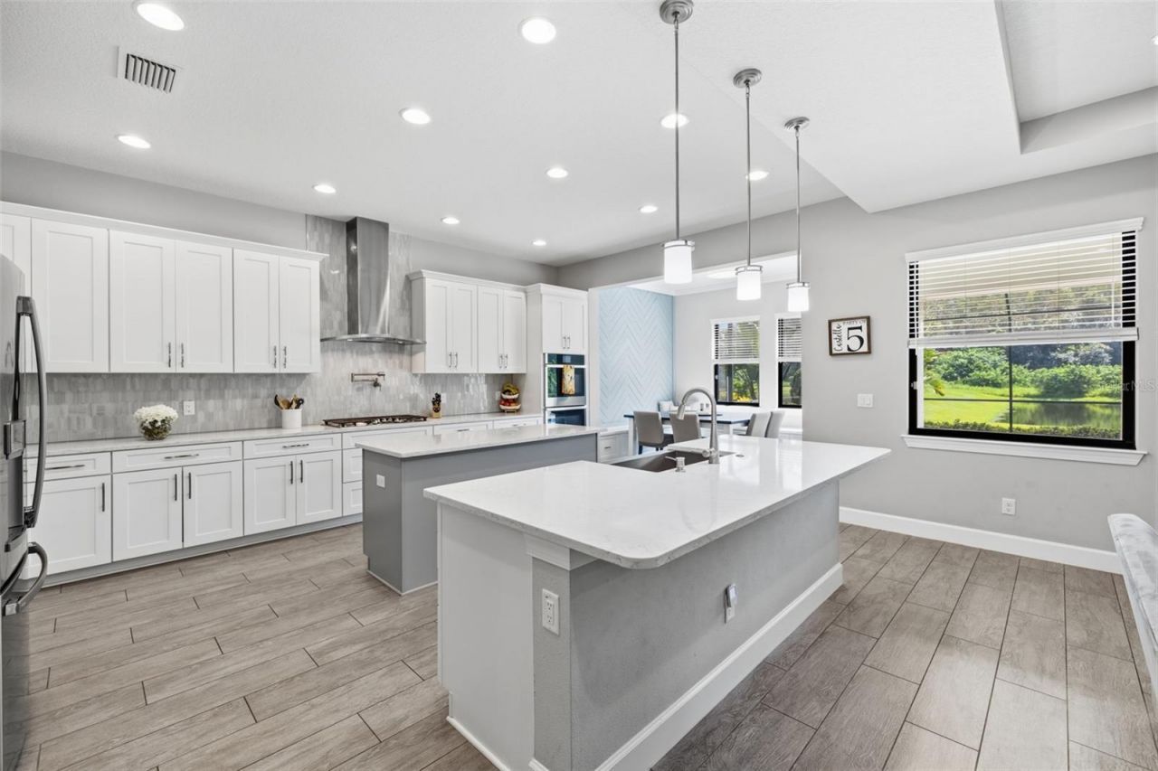 18615 Rue Beauvais, Lutz, FL 33558 Photo