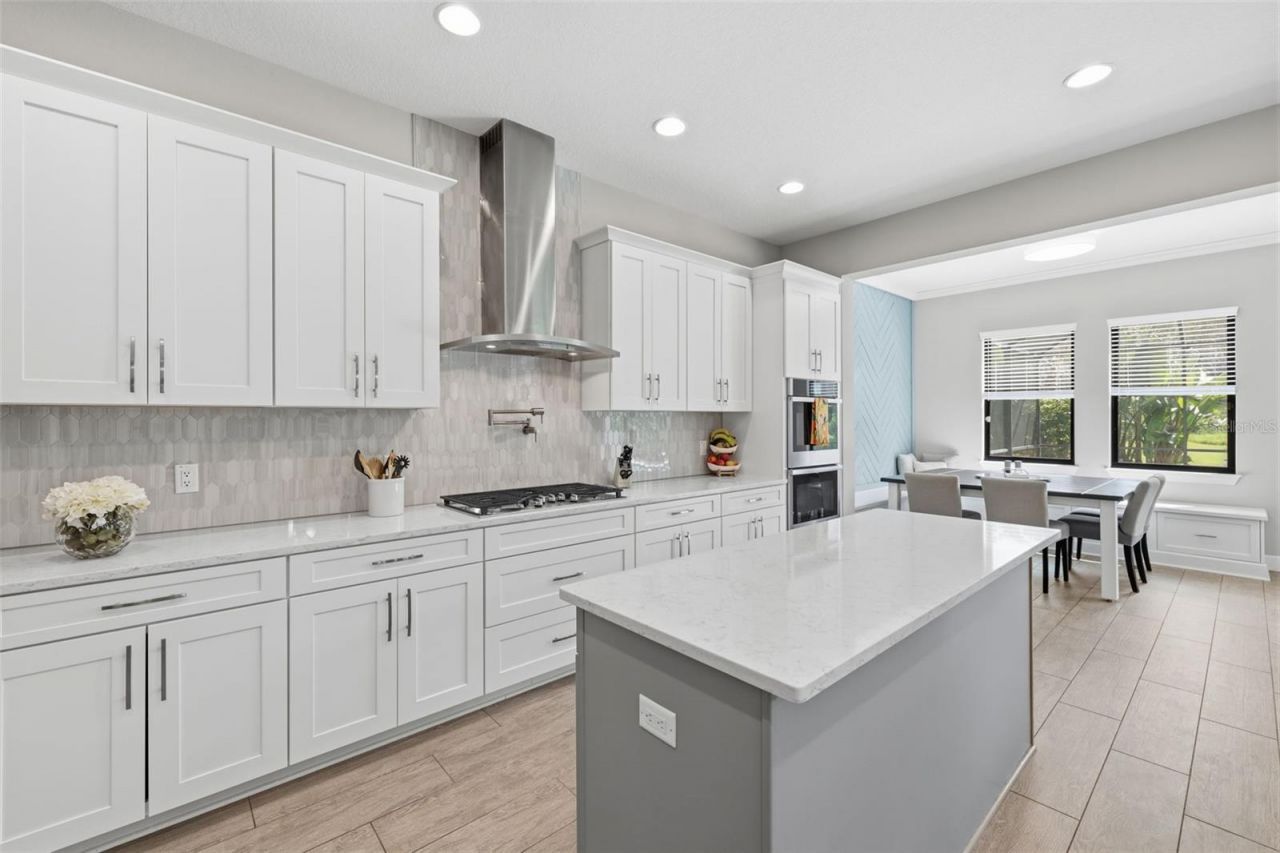 18615 Rue Beauvais, Lutz, FL 33558 Photo