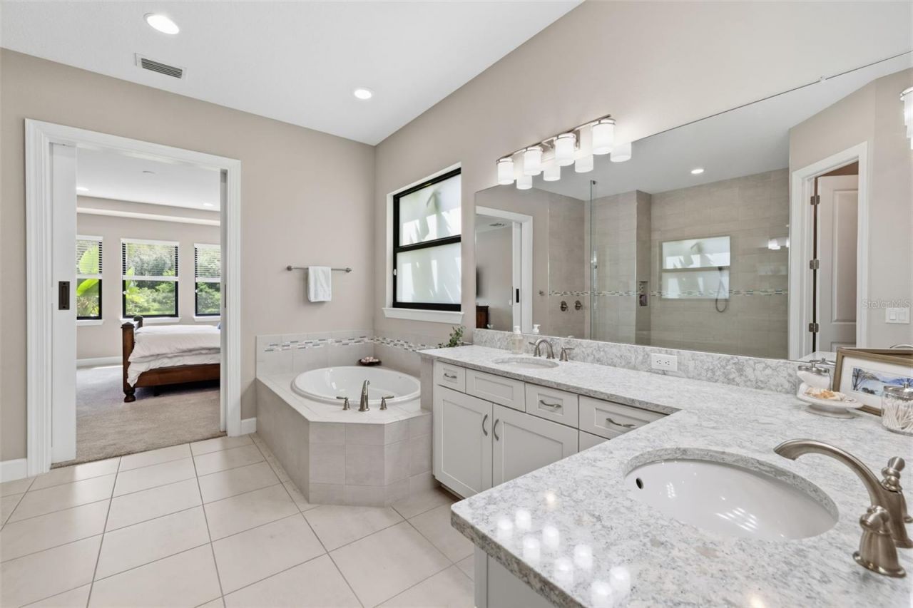 18615 Rue Beauvais, Lutz, FL 33558 Photo