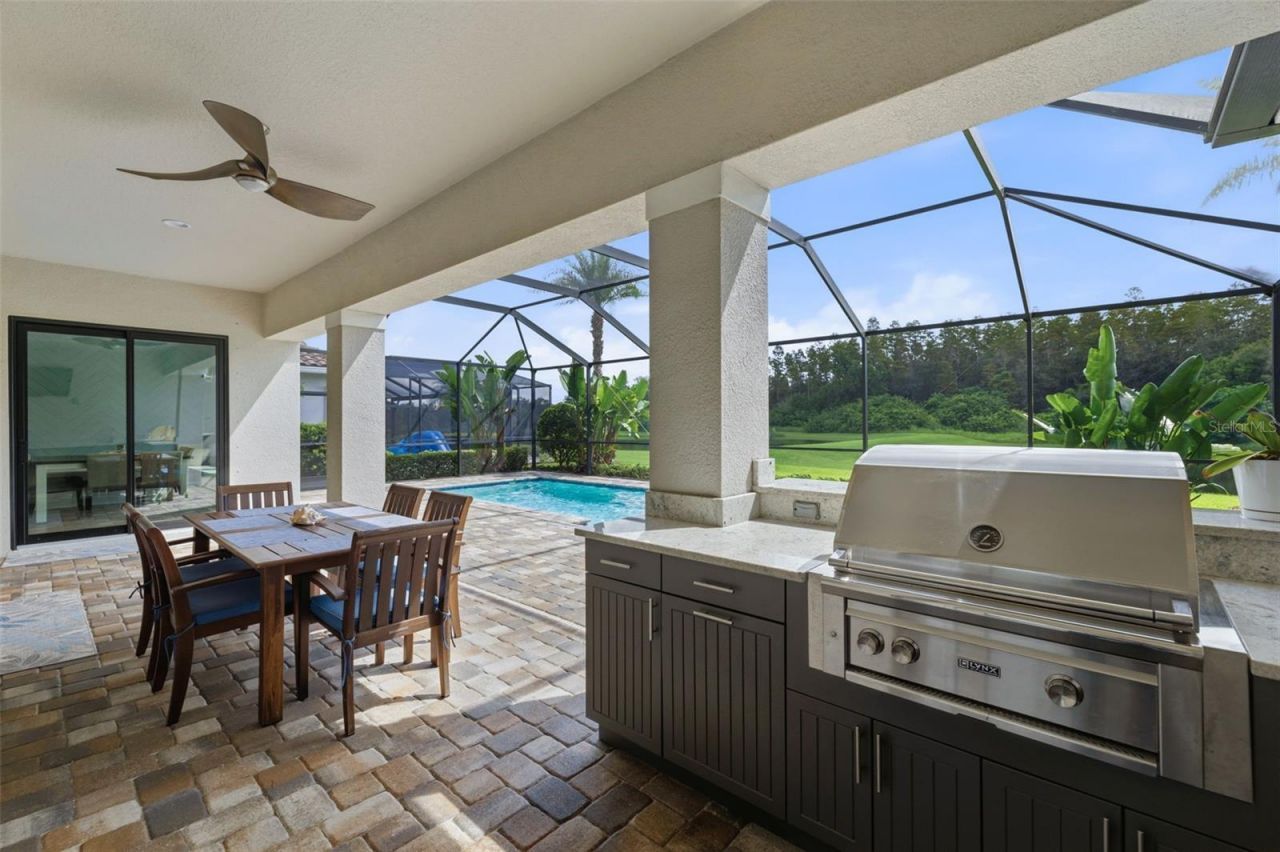 18615 Rue Beauvais, Lutz, FL 33558 Photo