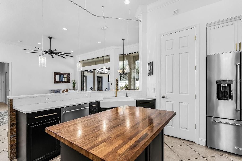 7184 Whitemarsh Circle, Bradenton, FL 34202 Photo