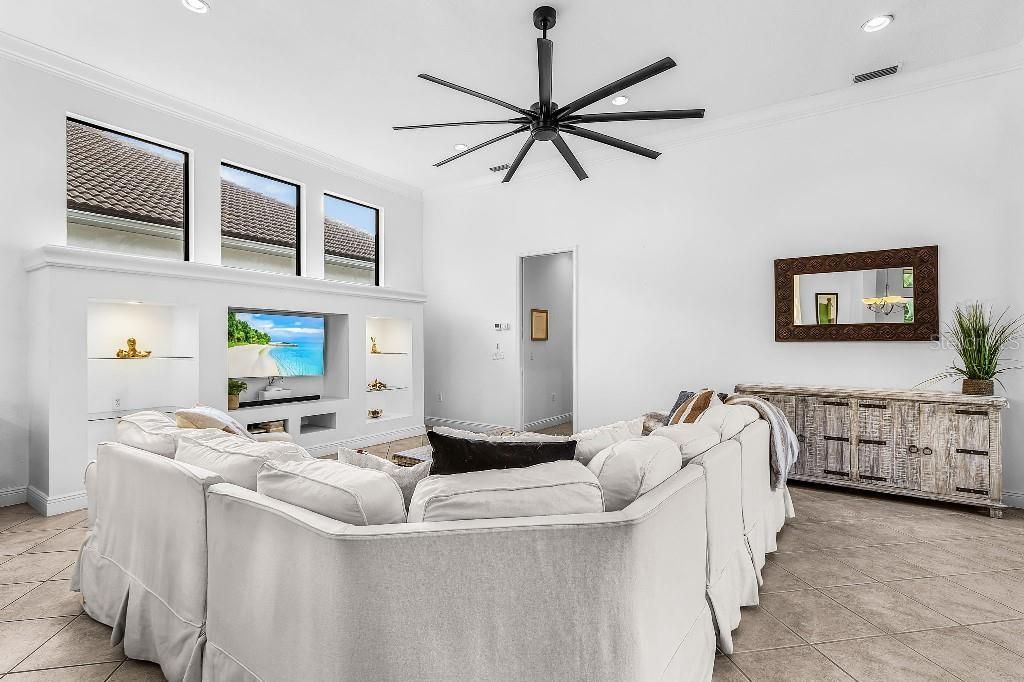 7184 Whitemarsh Circle, Bradenton, FL 34202 Photo