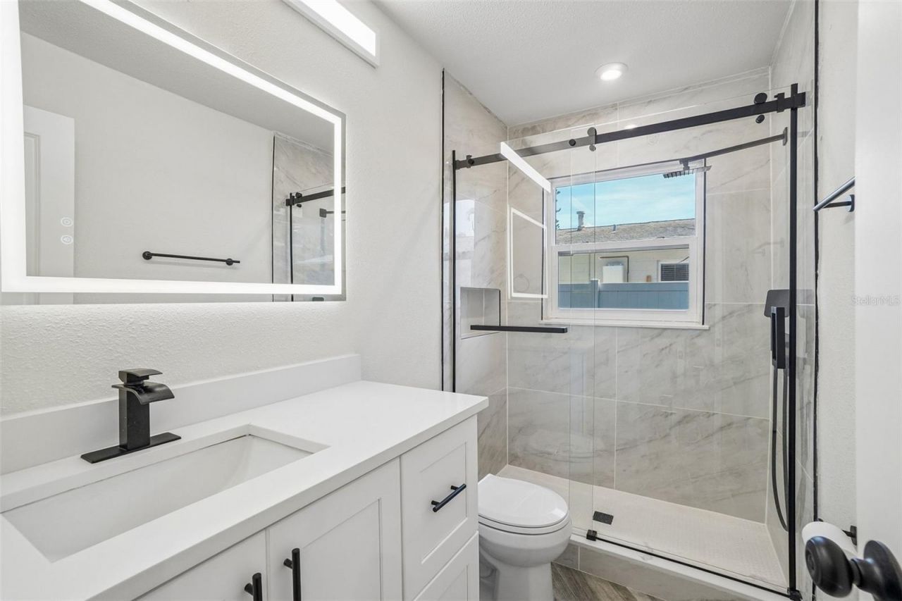 1810 Maryland Avenue Ne, Saint Petersburg, FL 33703 Photo