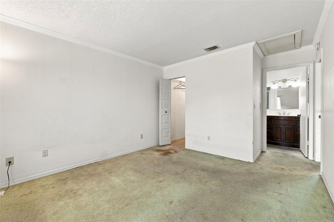 2202 Highclere Circle , Unit 2202, Sun City Center, FL 33573 Photo