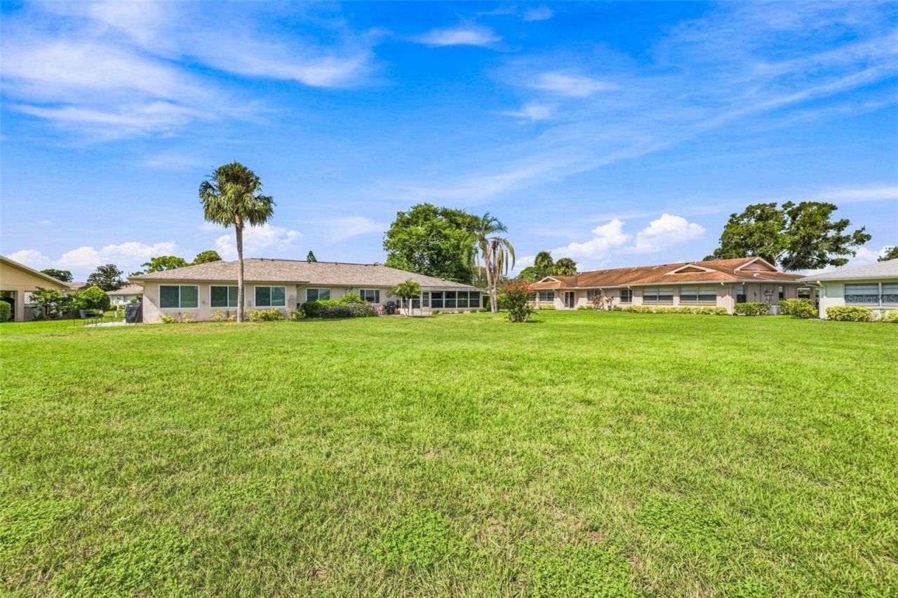 2202 Highclere Circle , Unit 2202, Sun City Center, FL 33573 Photo