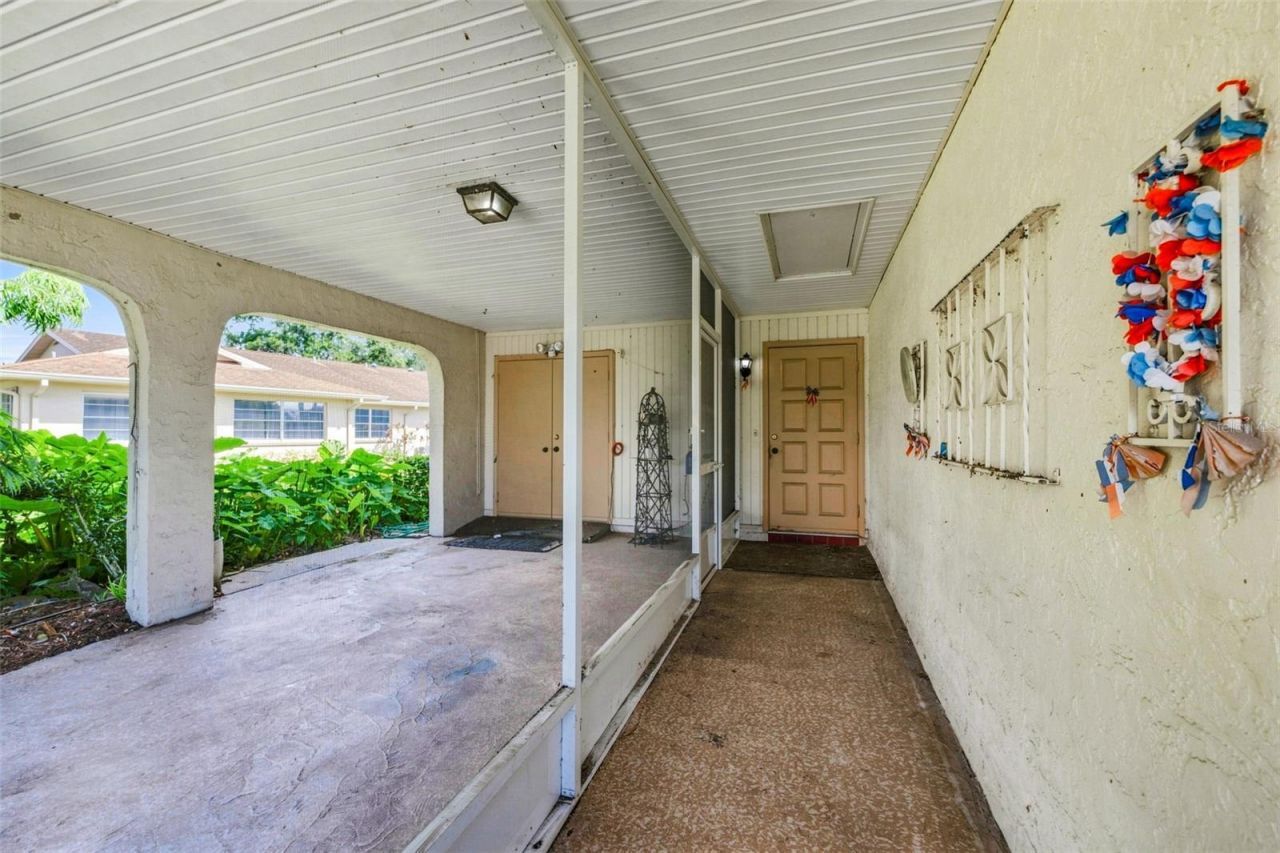 2202 Highclere Circle , Unit 2202, Sun City Center, FL 33573 Photo