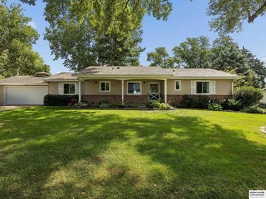 2105 S 91st Street, Omaha, NE 68124